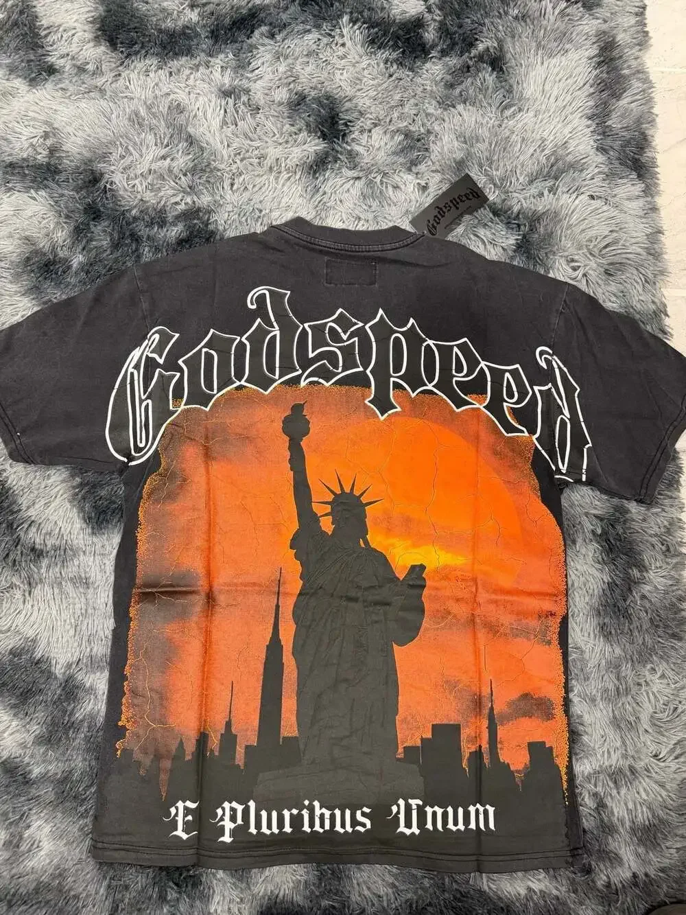 Godspeed New York Statue of Liberty E Pluribus Unum Washed Black T-Shirt - Picture 4 of 4